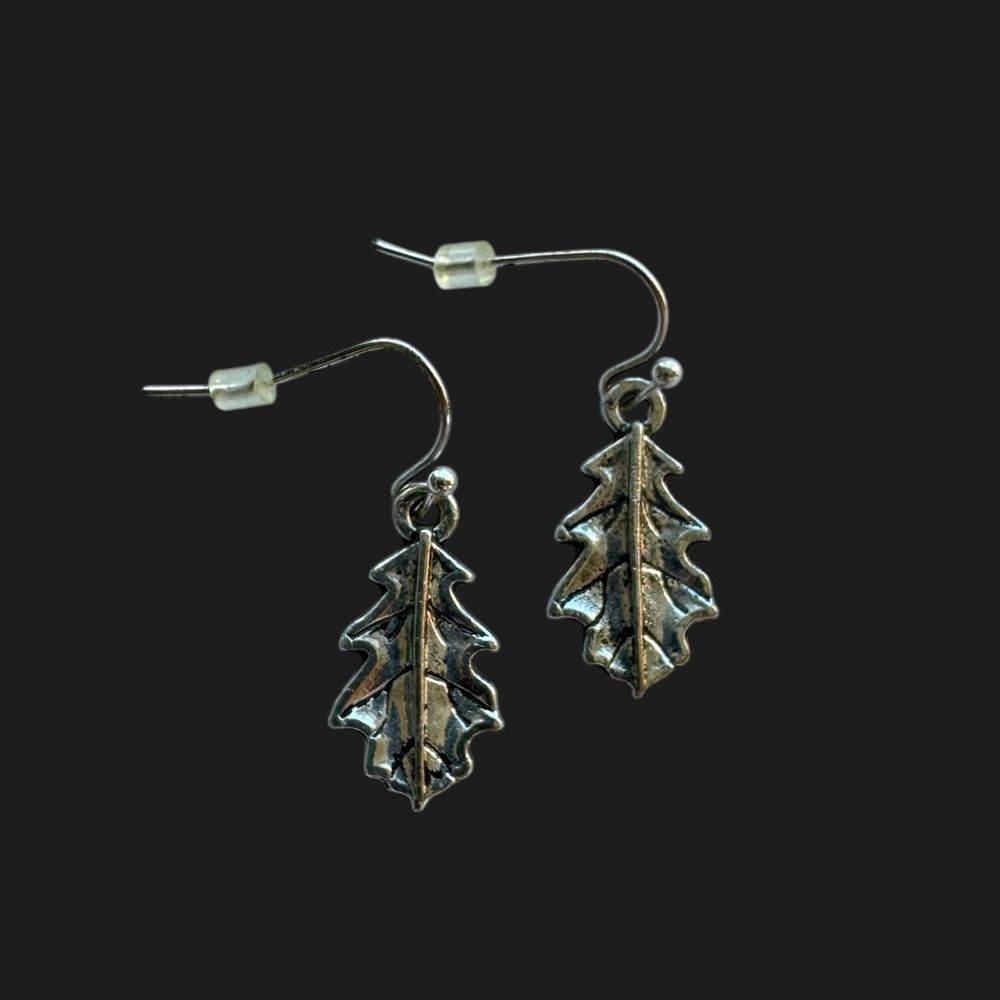 Oak Leaf Dangle Earrings | Antique Silver Tone Nature-Inspired | Fall Autumn